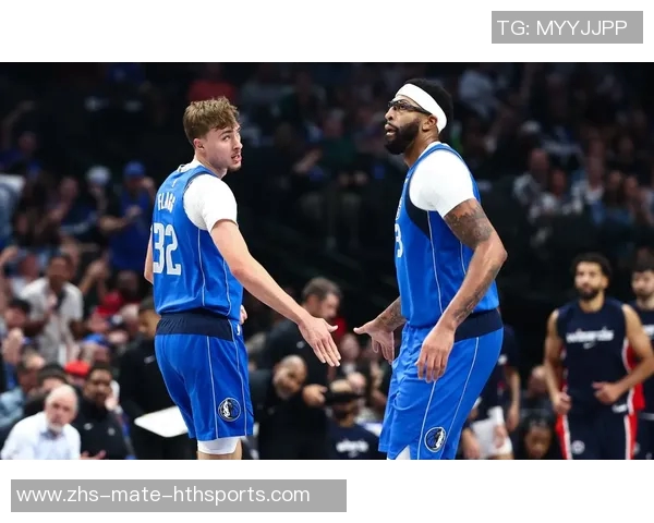 胡人队与独行侠的激烈对决展现篮球魅力与团队精神的巅峰对抗